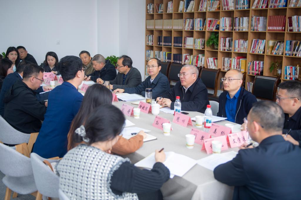 <h3>03</h3><p>2026-04</p>