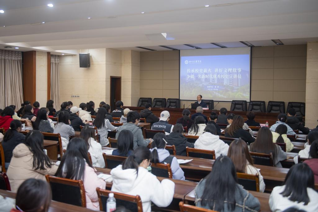 <h3>21</h3><p>2025-11</p>